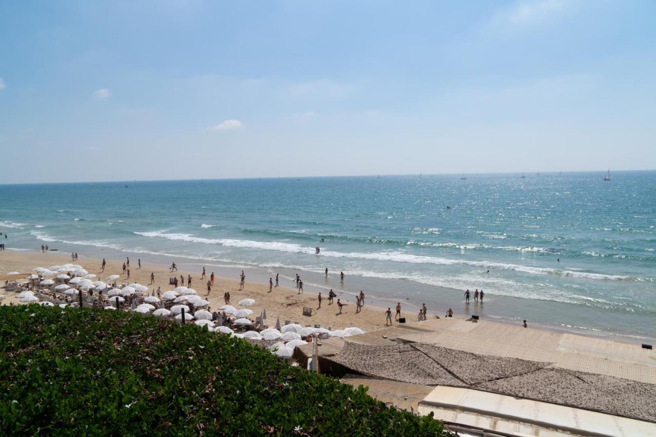 Sea View Stylish 1Br With Balcony By Beachfront Stay Herzelia Exterior foto